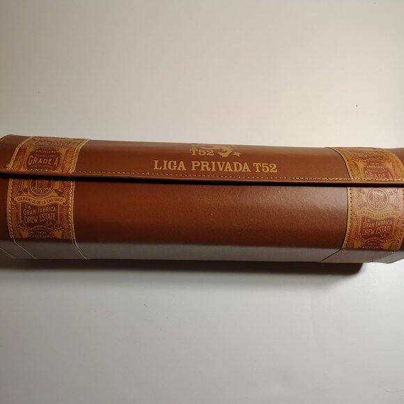 Liga Privada T52 Weekender Cigar and Watch Case Barrel Shaped - Picture 3 of 15